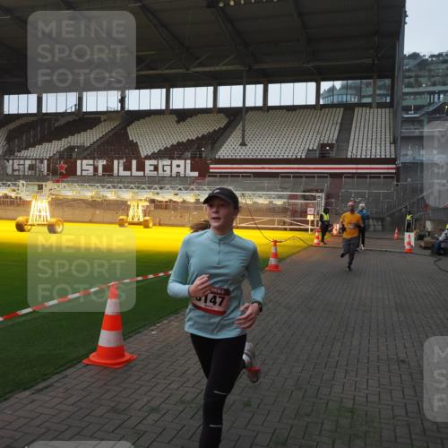 07.12.2025 - St. Pauli X-Mass-Run No. 15 Fabian Wolf http://msf.ph/oto/9361441 07.12.2025 09:59:02 Ziel 655, 2529, 3147, 3345 meine-sportfotos.de