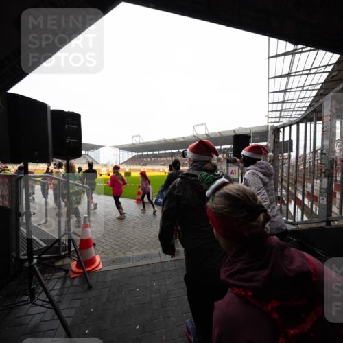 07.12.2025 - St. Pauli X-Mass-Run No. 15 Michael Strokosch http://msf.ph/oto/9361454 07.12.2025 11:12:46 Laufen 01, 1 meine-sportfotos.de