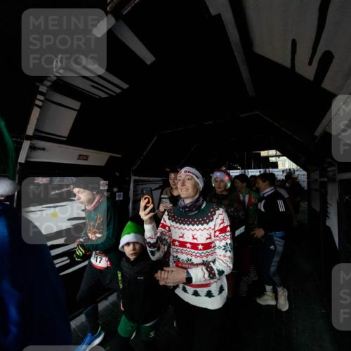 07.12.2025 - St. Pauli X-Mass-Run No. 15 Michael Strokosch http://msf.ph/oto/9361463 07.12.2025 11:12:52 Laufen 3 meine-sportfotos.de