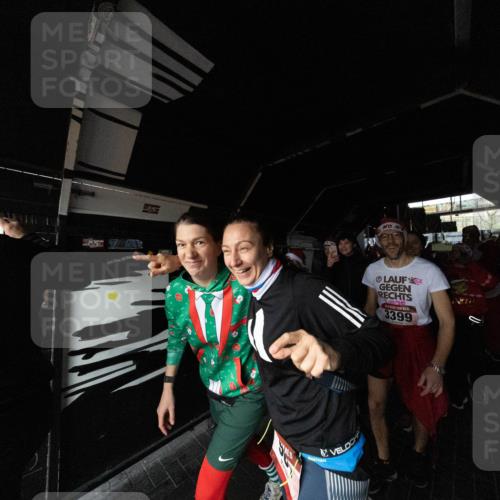 07.12.2025 - St. Pauli X-Mass-Run No. 15 Michael Strokosch http://msf.ph/oto/9361470 07.12.2025 11:12:55 Laufen 3399, 13 meine-sportfotos.de