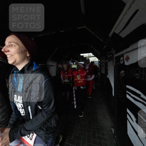 07.12.2025 - St. Pauli X-Mass-Run No. 15 Michael Strokosch http://msf.ph/oto/9361474 07.12.2025 11:12:57 Laufen 3, 2170, 824 meine-sportfotos.de