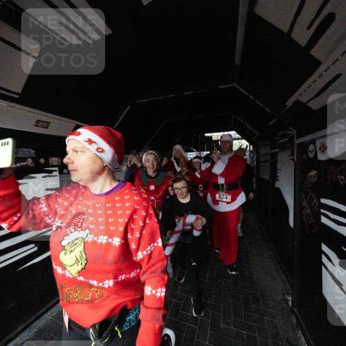 07.12.2025 - St. Pauli X-Mass-Run No. 15 Michael Strokosch http://msf.ph/oto/9361476 07.12.2025 11:12:59 Laufen 824 meine-sportfotos.de