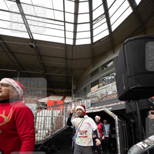 07.12.2025 - St. Pauli X-Mass-Run No. 15 Michael Strokosch http://msf.ph/oto/9361514 07.12.2025 11:14:30 Laufen 4871, 2233 meine-sportfotos.de