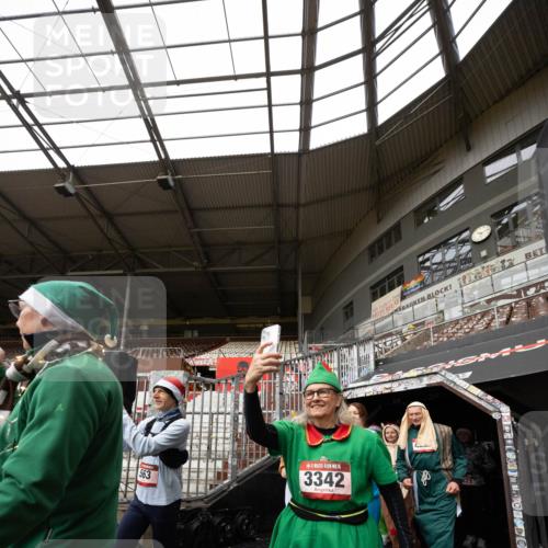 07.12.2025 - St. Pauli X-Mass-Run No. 15 Michael Strokosch http://msf.ph/oto/9361522 07.12.2025 11:14:36 Laufen 10 meine-sportfotos.de
