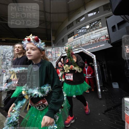 07.12.2025 - St. Pauli X-Mass-Run No. 15 Michael Strokosch http://msf.ph/oto/9361545 07.12.2025 11:14:57 Laufen 27, 15, 20, 30, 2721 meine-sportfotos.de