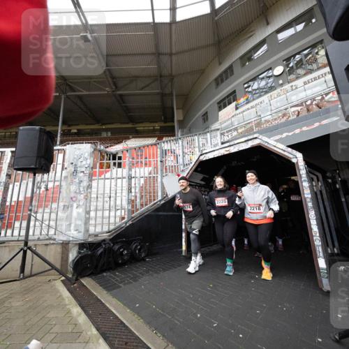 07.12.2025 - St. Pauli X-Mass-Run No. 15 Michael Strokosch http://msf.ph/oto/9361547 07.12.2025 11:15:01 Laufen 2220, 2574, 2218, 1, 2, 3223 meine-sportfotos.de