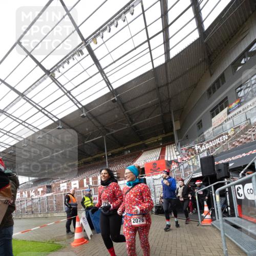 07.12.2025 - St. Pauli X-Mass-Run No. 15 Michael Strokosch http://msf.ph/oto/9361561 07.12.2025 11:15:39 Laufen 079, 2076 meine-sportfotos.de