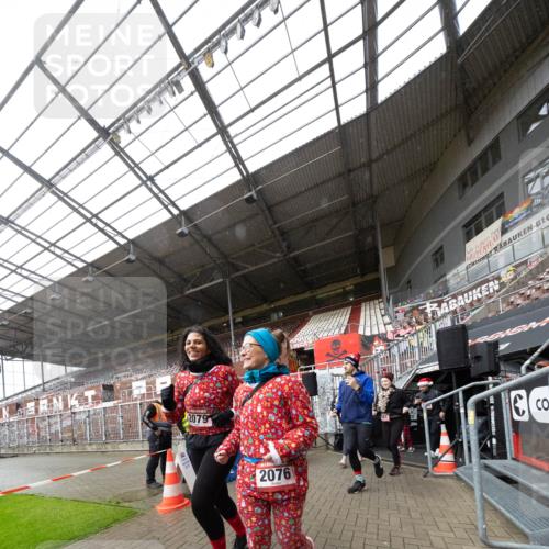 07.12.2025 - St. Pauli X-Mass-Run No. 15 Michael Strokosch http://msf.ph/oto/9361563 07.12.2025 11:15:39 Laufen 2079, 2076 meine-sportfotos.de