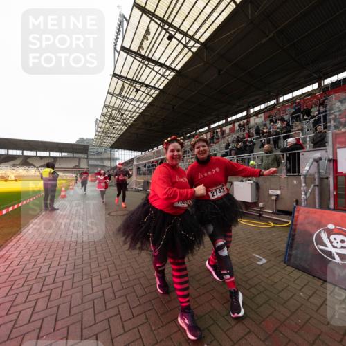 07.12.2025 - St. Pauli X-Mass-Run No. 15 Michael Strokosch http://msf.ph/oto/9361569 07.12.2025 11:17:16 Laufen 7, 2743, 1 meine-sportfotos.de