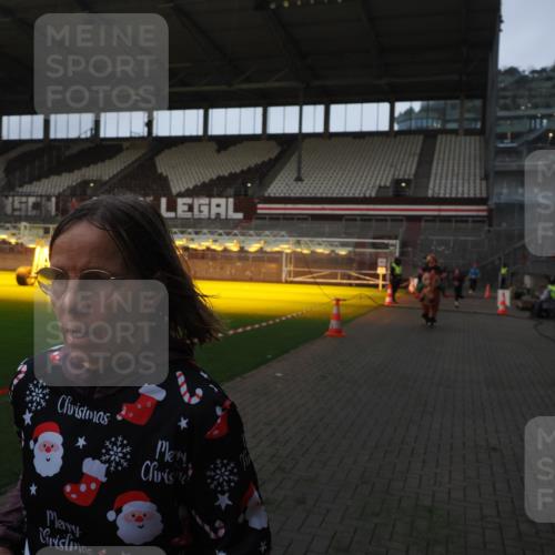 07.12.2025 - St. Pauli X-Mass-Run No. 15 Fabian Wolf http://msf.ph/oto/9361607 07.12.2025 09:59:18 Ziel 939, 1120, 2207, 2529, 2657, 3345 meine-sportfotos.de