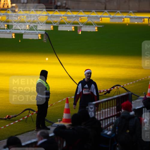07.12.2025 - St. Pauli X-Mass-Run No. 15 Michael Strokosch http://msf.ph/oto/9361670 07.12.2025 11:34:37 Laufen 2558, 9 meine-sportfotos.de