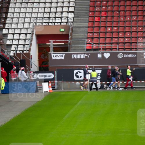 07.12.2025 - St. Pauli X-Mass-Run No. 15 Michael Strokosch http://msf.ph/oto/9361679 07.12.2025 11:35:02 Laufen 20 meine-sportfotos.de