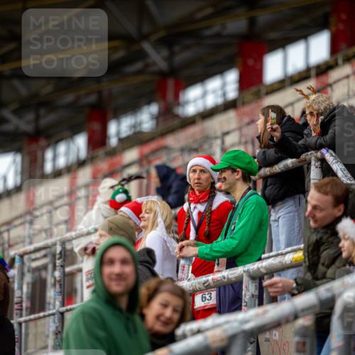 07.12.2025 - St. Pauli X-Mass-Run No. 15 Michael Strokosch http://msf.ph/oto/9361692 07.12.2025 11:35:49 Laufen 63, 15 meine-sportfotos.de