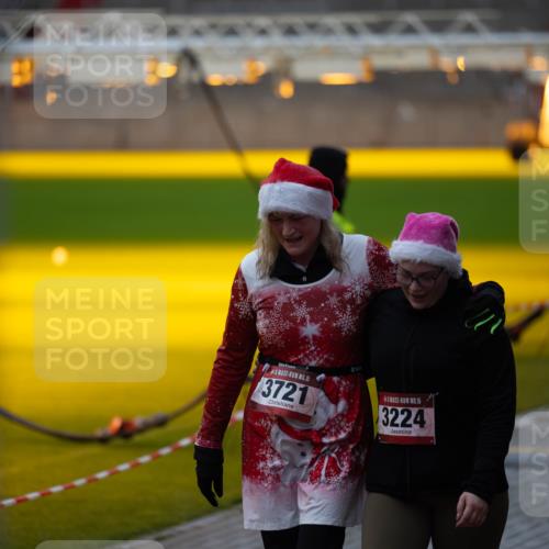 07.12.2025 - St. Pauli X-Mass-Run No. 15 Michael Strokosch http://msf.ph/oto/9361704 07.12.2025 11:36:19 Laufen 15, 3721, 15, 3224, 20 meine-sportfotos.de