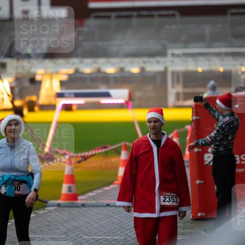 07.12.2025 - St. Pauli X-Mass-Run No. 15 Michael Strokosch http://msf.ph/oto/9361705 07.12.2025 11:36:22 Laufen 00, 2353 meine-sportfotos.de