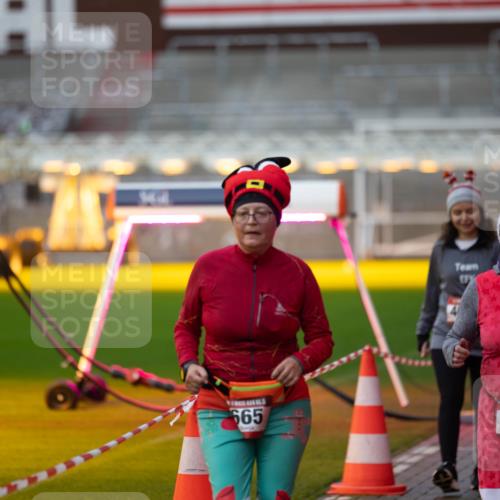07.12.2025 - St. Pauli X-Mass-Run No. 15 Michael Strokosch http://msf.ph/oto/9361721 07.12.2025 11:37:30 Laufen 665, 37 meine-sportfotos.de