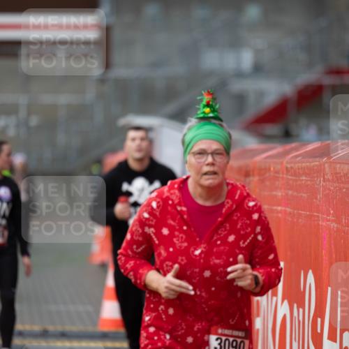 07.12.2025 - St. Pauli X-Mass-Run No. 15 Michael Strokosch http://msf.ph/oto/9361729 07.12.2025 11:37:49 Laufen 2354, 3090 meine-sportfotos.de