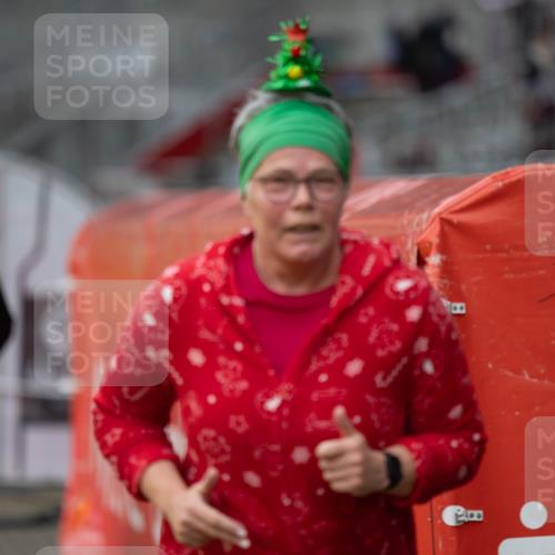 07.12.2025 - St. Pauli X-Mass-Run No. 15 Michael Strokosch http://msf.ph/oto/9361734 07.12.2025 11:37:51 Laufen  meine-sportfotos.de