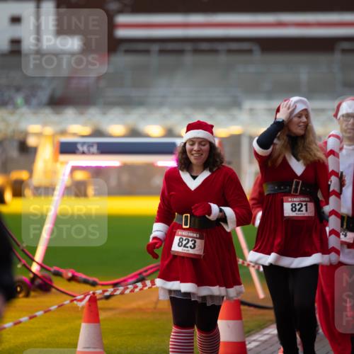 07.12.2025 - St. Pauli X-Mass-Run No. 15 Michael Strokosch http://msf.ph/oto/9361770 07.12.2025 11:47:32 Laufen 0, 15, 823, 821, 1240 meine-sportfotos.de