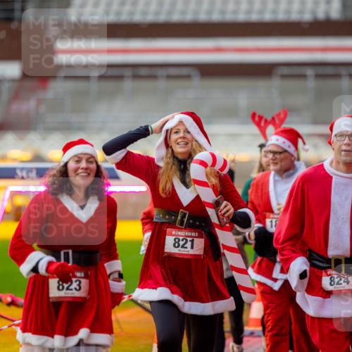 07.12.2025 - St. Pauli X-Mass-Run No. 15 Michael Strokosch http://msf.ph/oto/9361771 07.12.2025 11:47:33 Laufen 823, 15, 821, 18, 824, 12 meine-sportfotos.de
