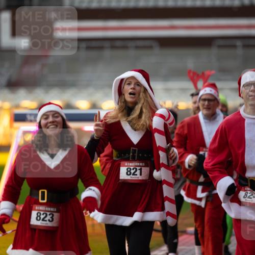 07.12.2025 - St. Pauli X-Mass-Run No. 15 Michael Strokosch http://msf.ph/oto/9361773 07.12.2025 11:47:34 Laufen 823, 15, 821, 824, 0 meine-sportfotos.de