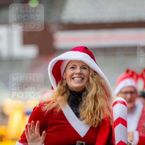 07.12.2025 - St. Pauli X-Mass-Run No. 15 Michael Strokosch http://msf.ph/oto/9361781 07.12.2025 11:47:35 Laufen 87, 82 meine-sportfotos.de