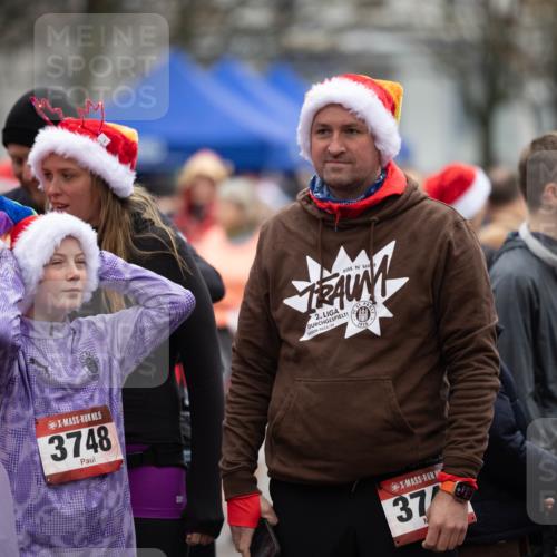07.12.2025 - St. Pauli X-Mass-Run No. 15 Michael Strokosch http://msf.ph/oto/9361798 07.12.2025 11:55:01 Laufen 5, 3748, 2, 2023, 24, 1910, 32, 37, 28 meine-sportfotos.de