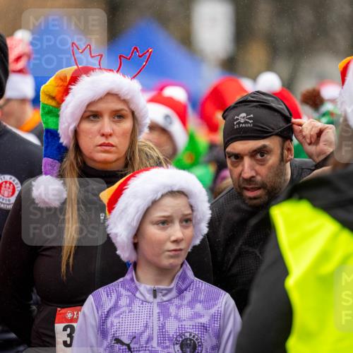 07.12.2025 - St. Pauli X-Mass-Run No. 15 Michael Strokosch http://msf.ph/oto/9361821 07.12.2025 12:07:24 Laufen ©, Michael, Strokosch meine-sportfotos.de