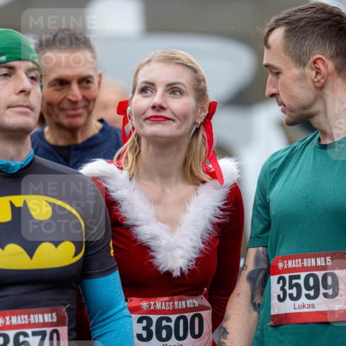 07.12.2025 - St. Pauli X-Mass-Run No. 15 Michael Strokosch http://msf.ph/oto/9361829 07.12.2025 12:07:41 Laufen 2, 5, 3670, 3600, 15, 3599 meine-sportfotos.de