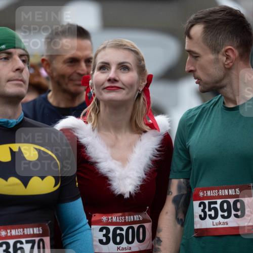 07.12.2025 - St. Pauli X-Mass-Run No. 15 Michael Strokosch http://msf.ph/oto/9361832 07.12.2025 12:07:42 Laufen 5, 3670, 3600, 15, 3599 meine-sportfotos.de