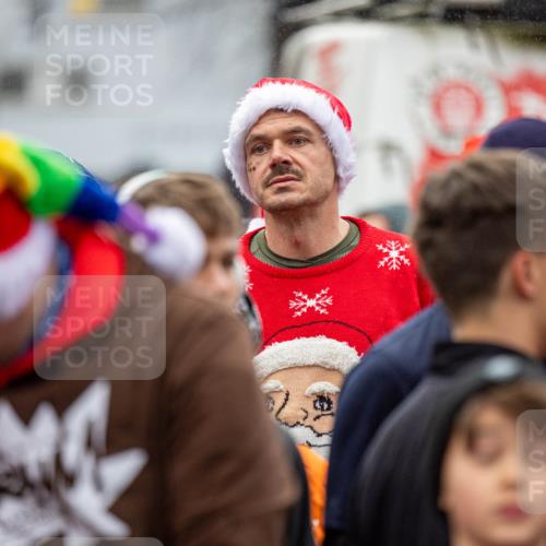07.12.2025 - St. Pauli X-Mass-Run No. 15 Michael Strokosch http://msf.ph/oto/9361837 07.12.2025 12:08:15 Laufen  meine-sportfotos.de