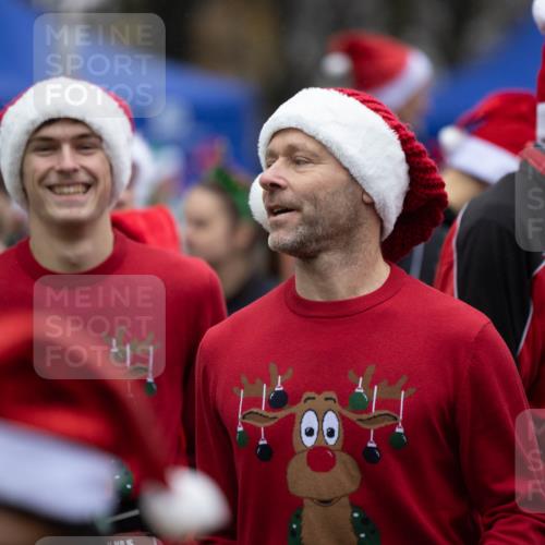 07.12.2025 - St. Pauli X-Mass-Run No. 15 Michael Strokosch http://msf.ph/oto/9361849 07.12.2025 12:20:00 Laufen 33 meine-sportfotos.de