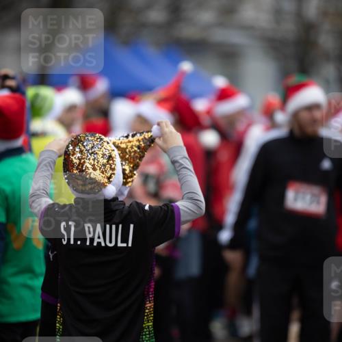 07.12.2025 - St. Pauli X-Mass-Run No. 15 Michael Strokosch http://msf.ph/oto/9361876 07.12.2025 12:22:09 Laufen  meine-sportfotos.de