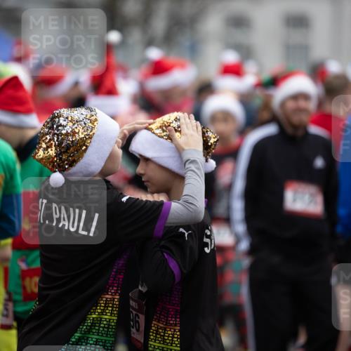 07.12.2025 - St. Pauli X-Mass-Run No. 15 Michael Strokosch http://msf.ph/oto/9361879 07.12.2025 12:22:17 Laufen  meine-sportfotos.de