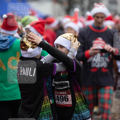 07.12.2025 - St. Pauli X-Mass-Run No. 15 Michael Strokosch http://msf.ph/oto/9361885 07.12.2025 12:22:24 Laufen 15, 3316, 15, 496 meine-sportfotos.de