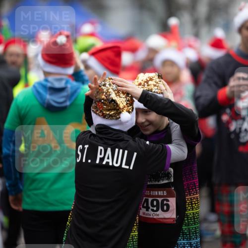 07.12.2025 - St. Pauli X-Mass-Run No. 15 Michael Strokosch http://msf.ph/oto/9361891 07.12.2025 12:22:25 Laufen 15, 496 meine-sportfotos.de