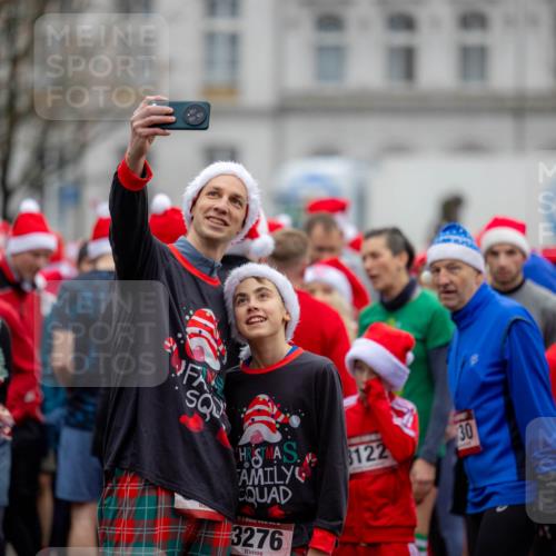 07.12.2025 - St. Pauli X-Mass-Run No. 15 Michael Strokosch http://msf.ph/oto/9361895 07.12.2025 12:22:27 Laufen 30, 122, 3276 meine-sportfotos.de