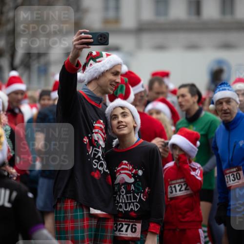 07.12.2025 - St. Pauli X-Mass-Run No. 15 Michael Strokosch http://msf.ph/oto/9361896 07.12.2025 12:22:27 Laufen 25, 3276, 3122, 3130 meine-sportfotos.de