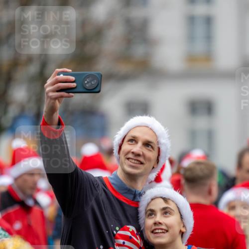 07.12.2025 - St. Pauli X-Mass-Run No. 15 Michael Strokosch http://msf.ph/oto/9361899 07.12.2025 12:22:29 Laufen  meine-sportfotos.de