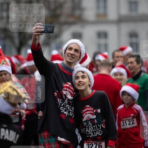 07.12.2025 - St. Pauli X-Mass-Run No. 15 Michael Strokosch http://msf.ph/oto/9361900 07.12.2025 12:22:30 Laufen 3276, 3122, 130 meine-sportfotos.de