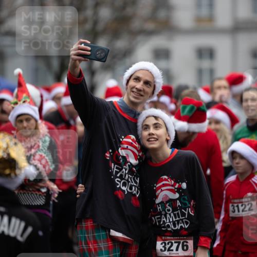 07.12.2025 - St. Pauli X-Mass-Run No. 15 Michael Strokosch http://msf.ph/oto/9361904 07.12.2025 12:22:31 Laufen 3276, 3122 meine-sportfotos.de
