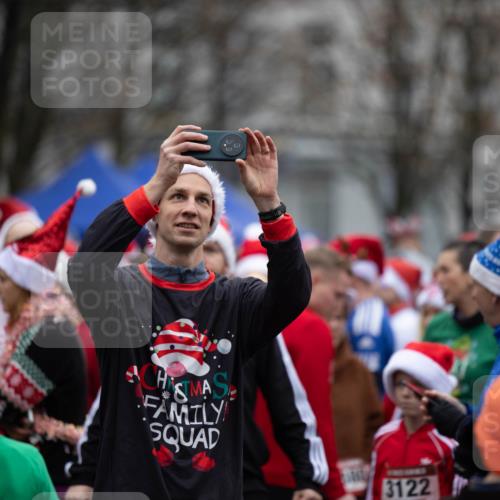 07.12.2025 - St. Pauli X-Mass-Run No. 15 Michael Strokosch http://msf.ph/oto/9361906 07.12.2025 12:22:45 Laufen 3122, 003 meine-sportfotos.de