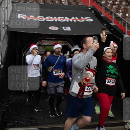 07.12.2025 - St. Pauli X-Mass-Run No. 15 Michael Strokosch http://msf.ph/oto/9361930 07.12.2025 10:32:58 Laufen 1241, 3894, 2205, 2694 meine-sportfotos.de