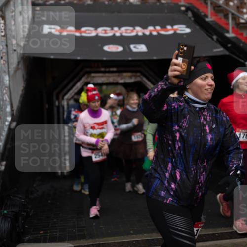 07.12.2025 - St. Pauli X-Mass-Run No. 15 Michael Strokosch http://msf.ph/oto/9361937 07.12.2025 10:33:02 Laufen 254, 1629, 1760, 3 meine-sportfotos.de