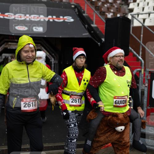 07.12.2025 - St. Pauli X-Mass-Run No. 15 Michael Strokosch http://msf.ph/oto/9361953 07.12.2025 10:33:24 Laufen 1148, 2618, 2617 meine-sportfotos.de