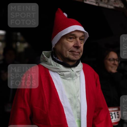 07.12.2025 - St. Pauli X-Mass-Run No. 15 Michael Strokosch http://msf.ph/oto/9361982 07.12.2025 10:33:49 Laufen 815 meine-sportfotos.de