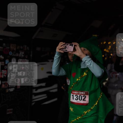 07.12.2025 - St. Pauli X-Mass-Run No. 15 Michael Strokosch http://msf.ph/oto/9362067 07.12.2025 10:34:36 Laufen 88, 15, 1302, 2780 meine-sportfotos.de