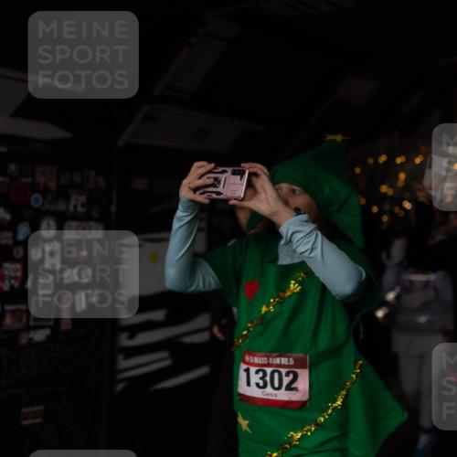 07.12.2025 - St. Pauli X-Mass-Run No. 15 Michael Strokosch http://msf.ph/oto/9362070 07.12.2025 10:34:36 Laufen 707, 5, 1302, 2780 meine-sportfotos.de