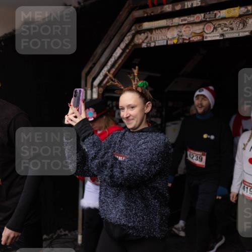 07.12.2025 - St. Pauli X-Mass-Run No. 15 Michael Strokosch http://msf.ph/oto/9362095 07.12.2025 10:34:45 Laufen 87, 1, 5, 528, 4239, 4193 meine-sportfotos.de