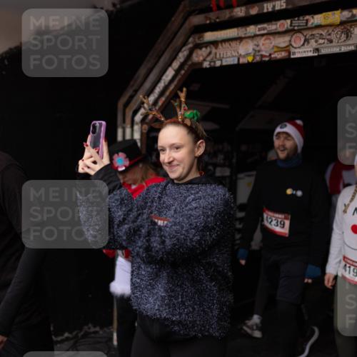 07.12.2025 - St. Pauli X-Mass-Run No. 15 Michael Strokosch http://msf.ph/oto/9362096 07.12.2025 10:34:45 Laufen 87, 528, 1, 601, 4239, 4193 meine-sportfotos.de